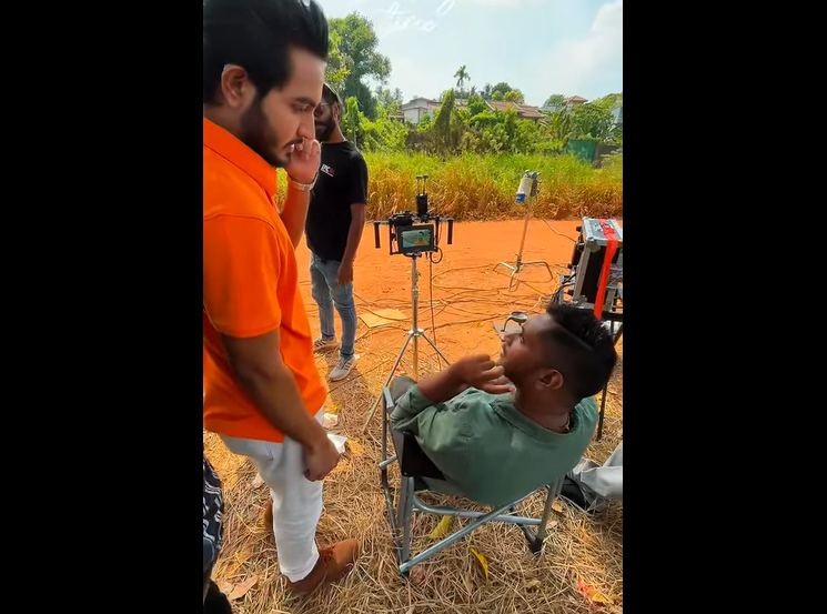  Vision Care Hearing Solutions BTS - Friends On Car